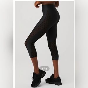 Alo Airlift Mesh High Waist Capri Celeste In Black Size Large